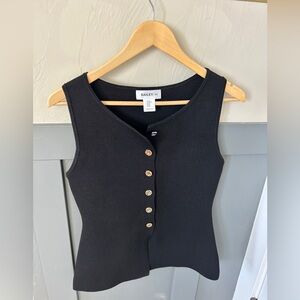 NWOT Bailey 44 Black Sleeveless Knit Button-Front Top